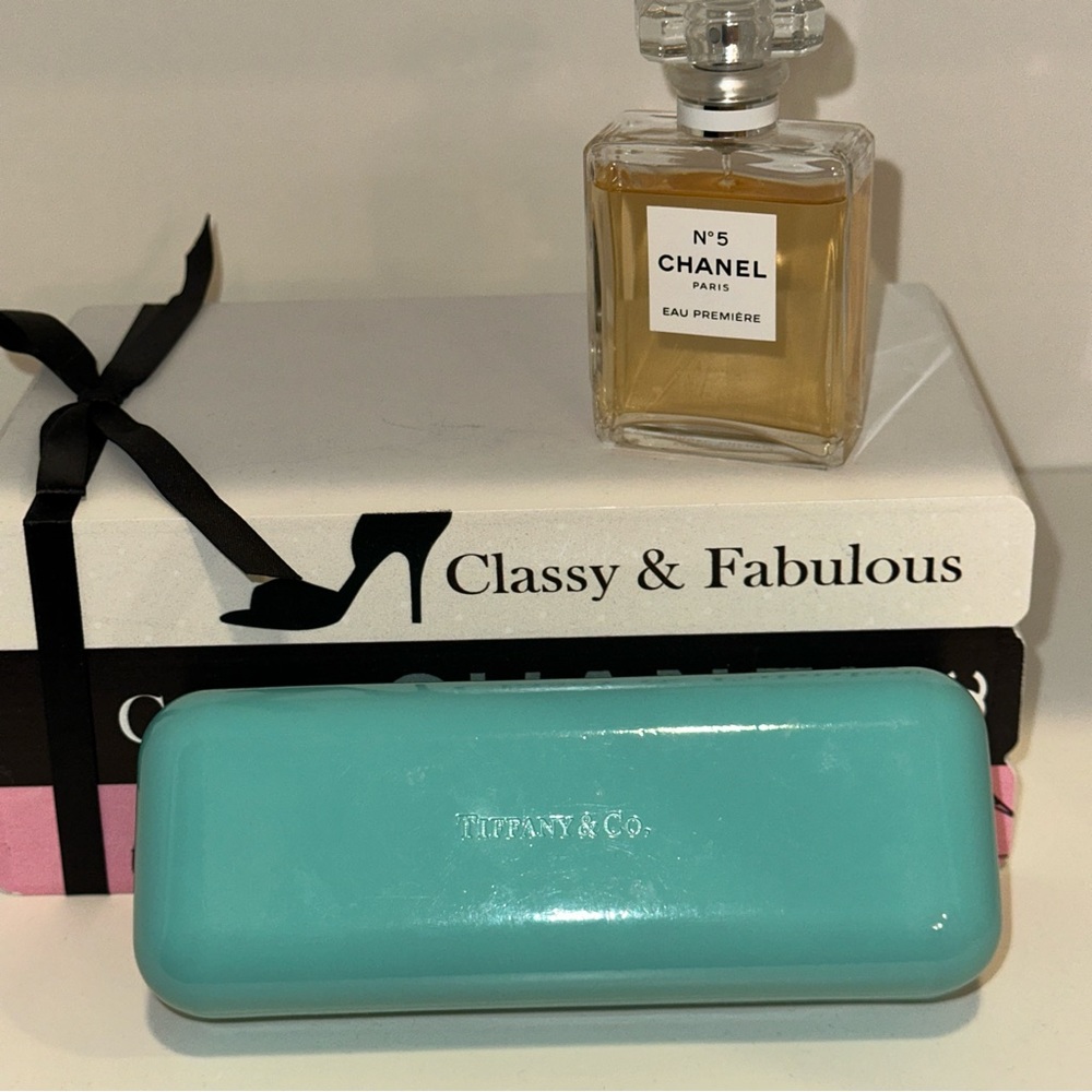 Tiffany & Co. Hard Shell Eyeglass Case With Cleaning Cloth